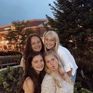 Meet your Posher, Bree